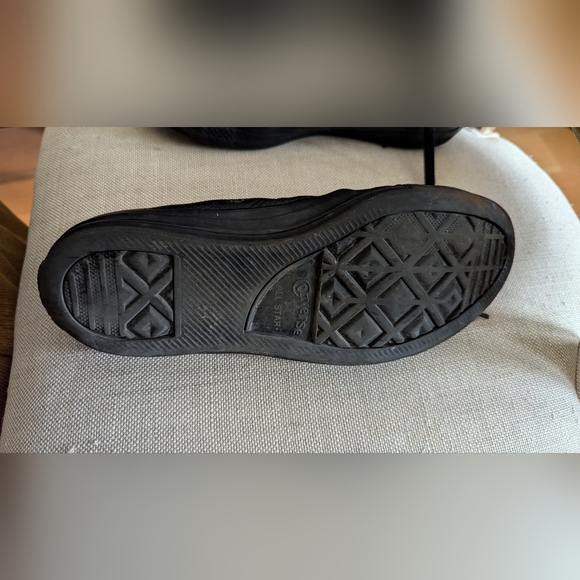 Chuck Taylor All Star Mono Leather Low Top - Picture 8 of 15